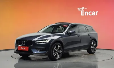 Volvo V60 · 2020 год