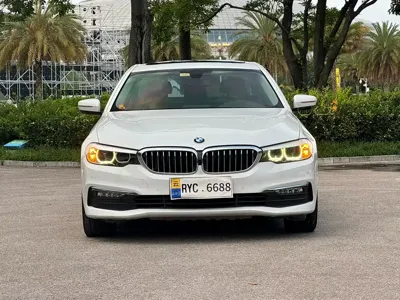 BMW 5 Series 2018, 120000 км, за 133800 CNY