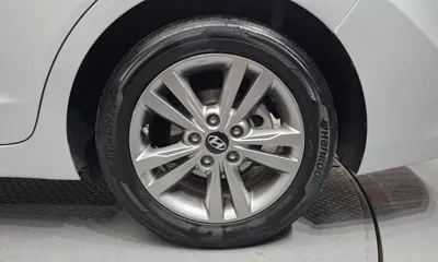 Hyundai Avante 2016, 73086 км, за 9500000 KRW - фото 5
