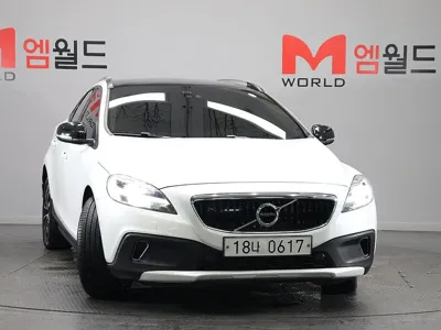Volvo V40 2019, 72000 км, за 14300000 KRW