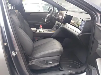 BYD L DM-i 2026, 100 км, за 125000 CNY - фото 8