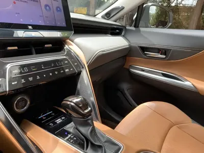 Toyota Venza 2022, 32200 км, за 120200 CNY - фото 8