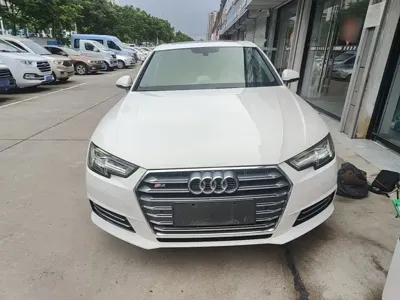 Audi A4L 2017, 157500 км, за 71000 CNY
