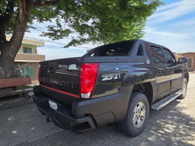 Chevrolet Avalanche 2003, 220324 км, за 11500000 KRW