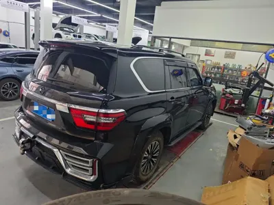 Nissan Patrol 2019, 89000 км, за 138000 CNY