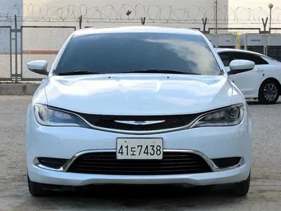 Chrysler 200 · 2015 год