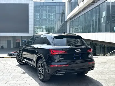 Audi Q5L 2025, 10000 км, за 220799 CNY - фото 7