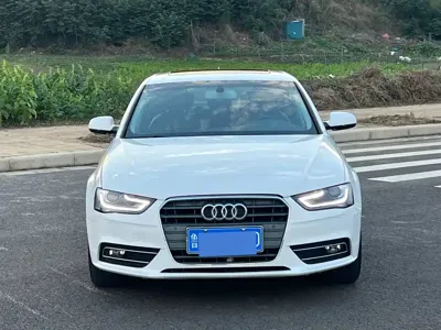 Audi A4L 2013, 130000 км, за 32000 CNY