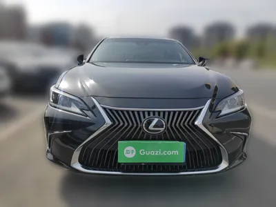 Lexus ES 2020, 138900 км, за 159561.94 CNY