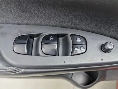 Nissan Tiida 2018, 128800 км, за 32800 CNY - фото 9