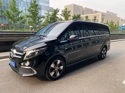 Mercedes-Benz V-Class · 2023 год
