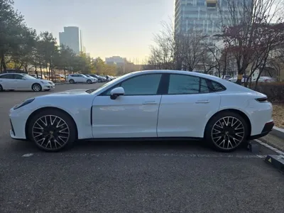 Porsche Panamera 2024, 3100 км, за 185790000 KRW