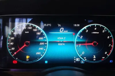 Mercedes-Benz E-Class 2022, 80900 км, за 253157.88 CNY - фото 14