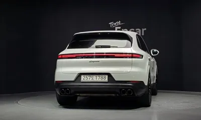Porsche Cayenne 2024, 53694 км, за 116900000 KRW
