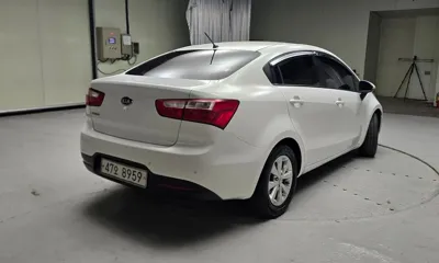 Kia Pride 2014, 82057 км, за 5300000 KRW - фото 6