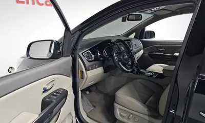 Kia Canival 2016, 74240 км, за 13000000 KRW - фото 10