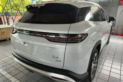 BYD Song Ultra EV 2026, 2700 км, за 189799.3 CNY - фото 6