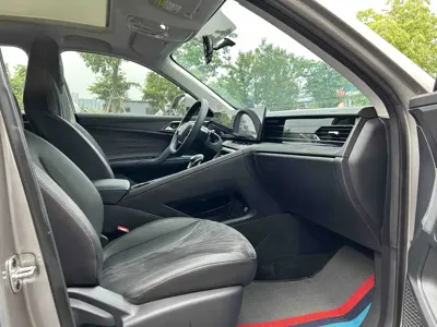 Roewe D5X DMH 2024, 28000 км, за 69800 CNY - фото 4