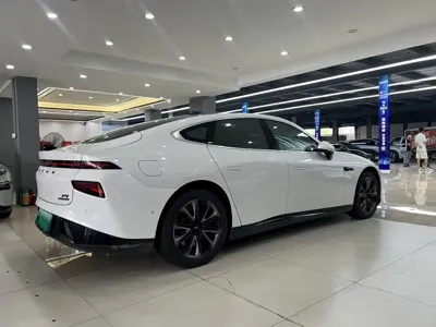 Xpeng P7 2020, 133000 км, за 85800 CNY