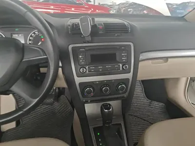 Skoda Octavia 2014, 163900 км, за 20200 CNY - фото 13