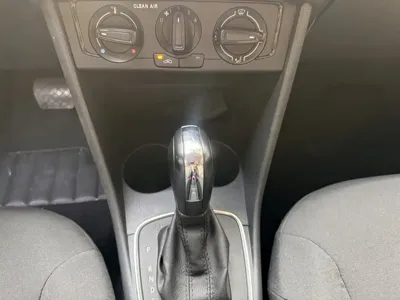 Volkswagen Polo 2016, 31800 км, за 29300 CNY - фото 9