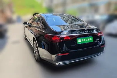 Mercedes-Benz E-Class 2025, 5700 км, за 364507.11 CNY