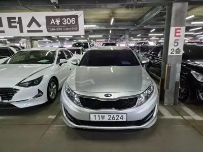 Kia K5 · 2013 год