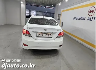 Hyundai Accent 2011, 143693 км, за 2900000 KRW