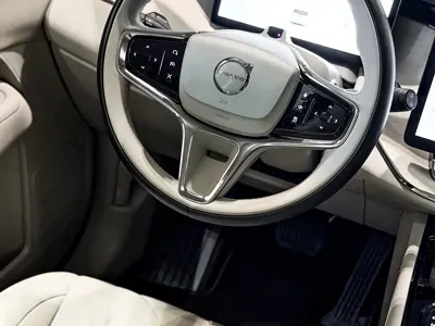 Volvo EM90 2024, 30000 км, за 379000 CNY - фото 8