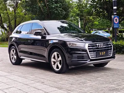 Audi Q5L 2021, 99000 км, за 139800 CNY
