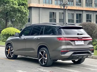 Audi Q6 2023, 50000 км, за 288000 CNY