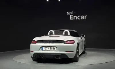 Porsche 718 2024, 11001 км, за 132000000 KRW