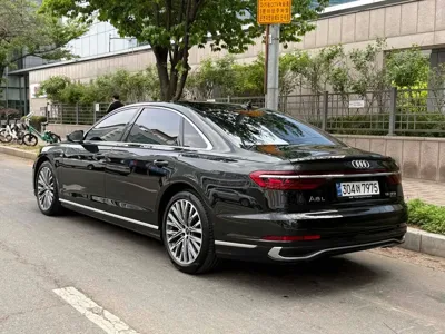 Audi A8 2023, 9760 км, за 91000000 KRW