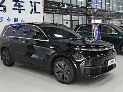 Li Auto Li L9 2023, 97000 км, за 246000 CNY