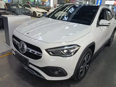 Mercedes-Benz GLA · 2021 год