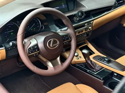 Lexus ES 2017, 136000 км, за 125000 CNY