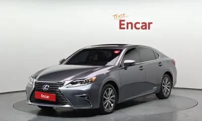 Lexus ES · 2017 год