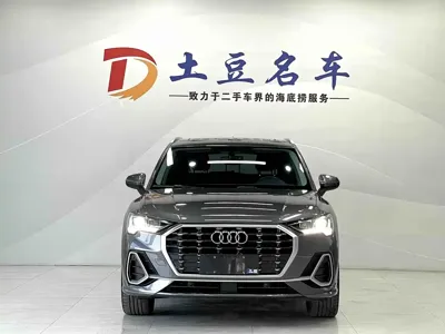 Audi Q3 2022, 44000 км, за 189800 CNY