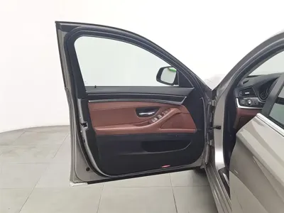 BMW 5 Series 2016, 124100 км, за 56800 CNY - фото 8