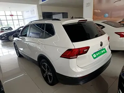 Volkswagen Tiguan L 2020, 84300 км, за 76800 CNY - фото 5
