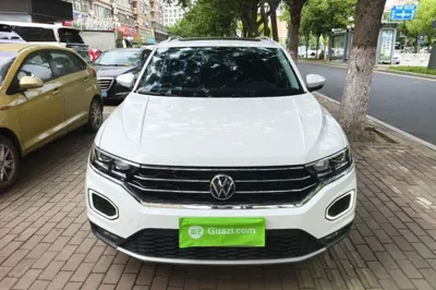 Volkswagen T-Roc 2021, 79800 км, за 73810.04 CNY