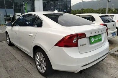 Volvo S60 2016, 176400 км, за 45145.31 CNY