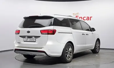 Kia Canival 2016, 137365 км, за 11000000 KRW - фото 2