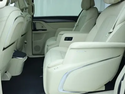 Buick GL8 Hybrid 2025, 28900 км, за 236800 CNY - фото 16