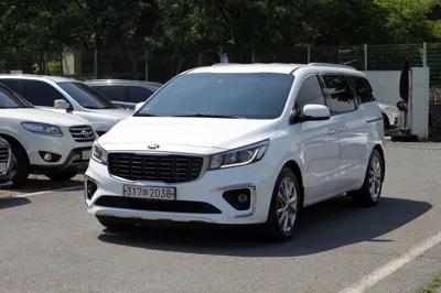 Kia Canival · 2020 год