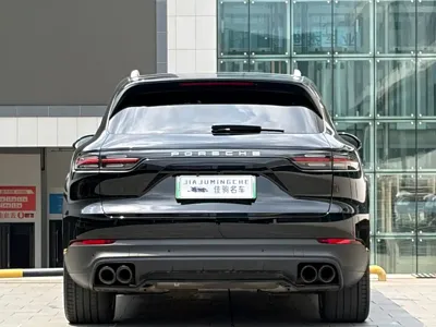 Porsche Cayenne Hybrid 2023, 50000 км, за 428700 CNY