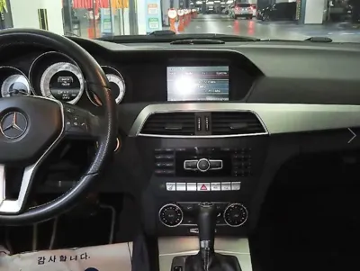 Mercedes-Benz C-Class 2014, 136225 км, за 6990000 KRW - фото 11