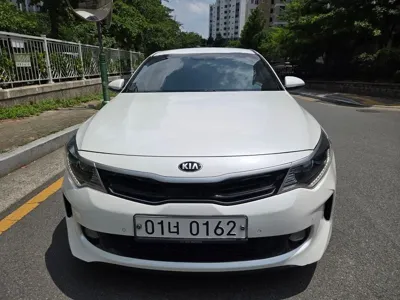 Kia K5 · 2017 год