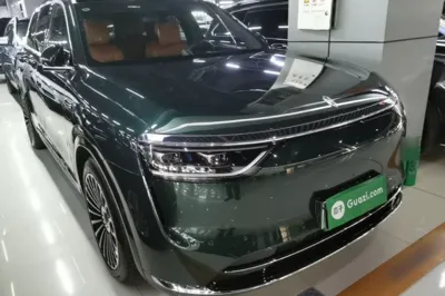 Hima AITO M8 2025, 11300 км, за 350217.78 CNY