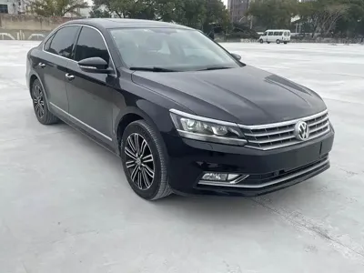 Volkswagen Passat 2017, 86000 км, за 48000 CNY